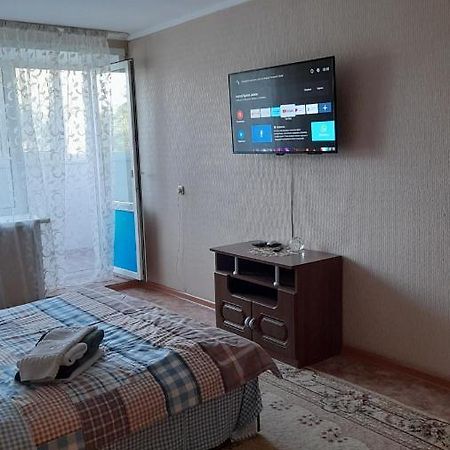 Янтарь Apartment Uralsk Luaran gambar