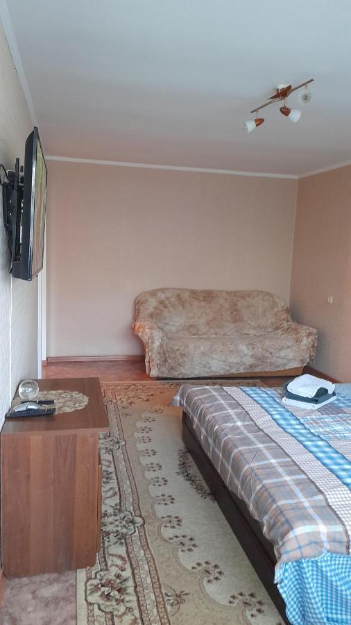 Янтарь Apartment Uralsk Luaran gambar